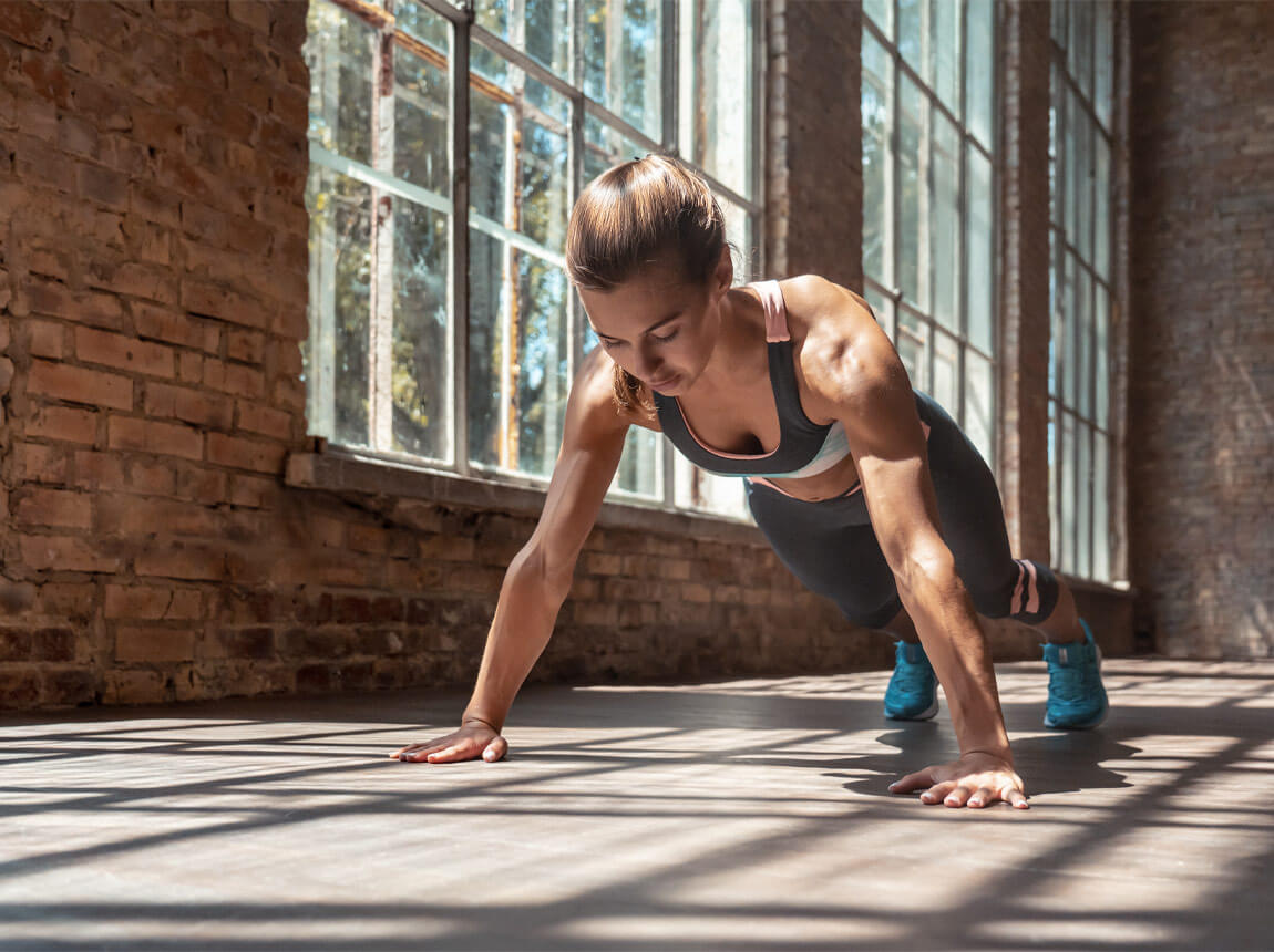 feminin - piept de formare - push-up-uri 