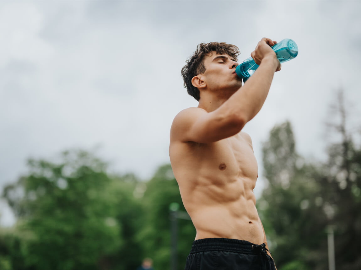 om cu o băutură, l-carnitină 