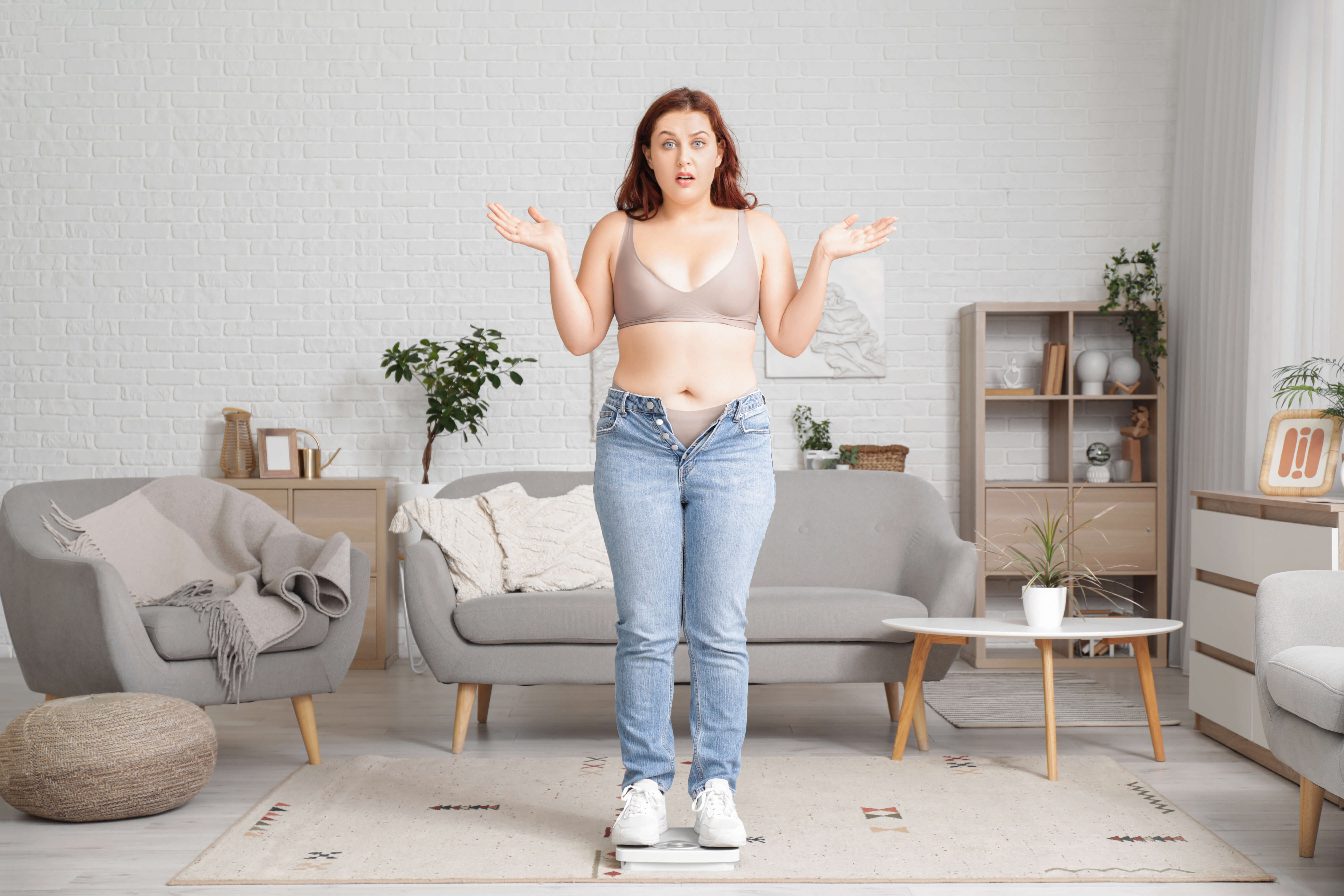 femeie pe cântar - pierdere în greutate, surpriză