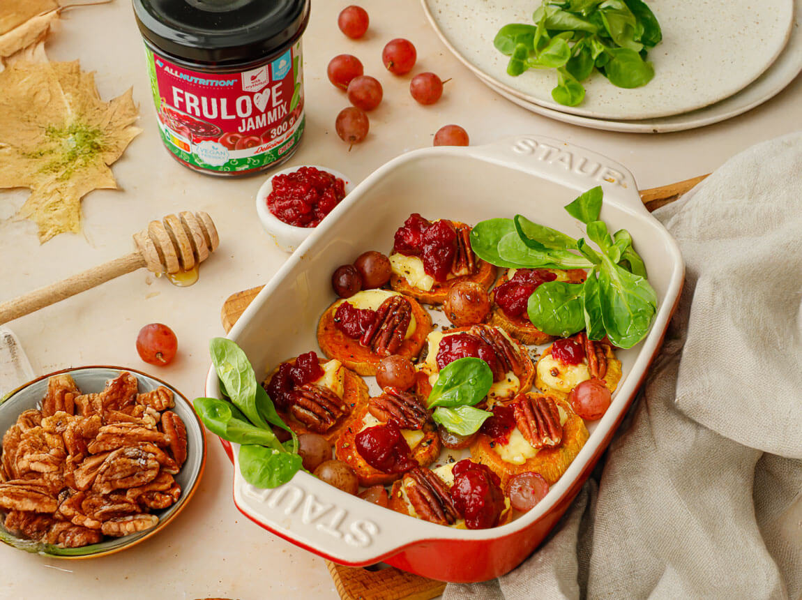 cartofi dulci copți cu brânză brie, nuci și Frulove Jammix Cherry