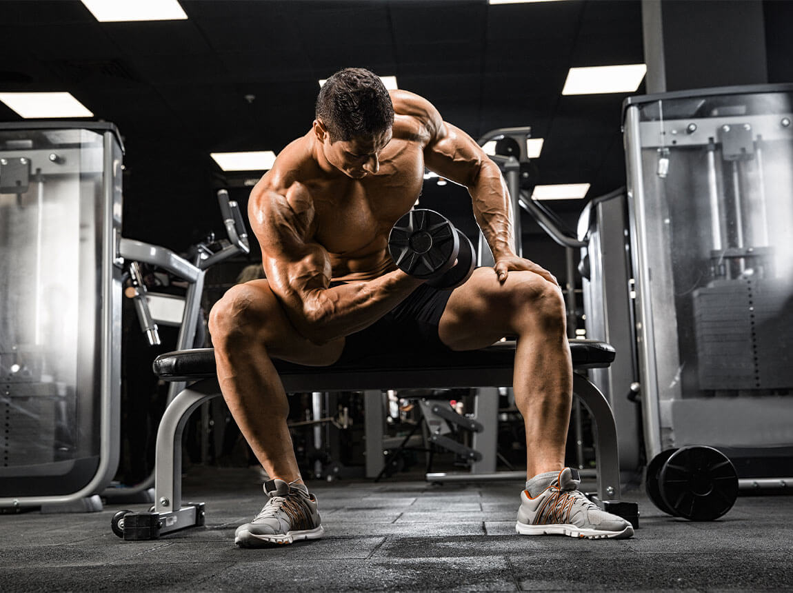 bărbat - antrenament de forță