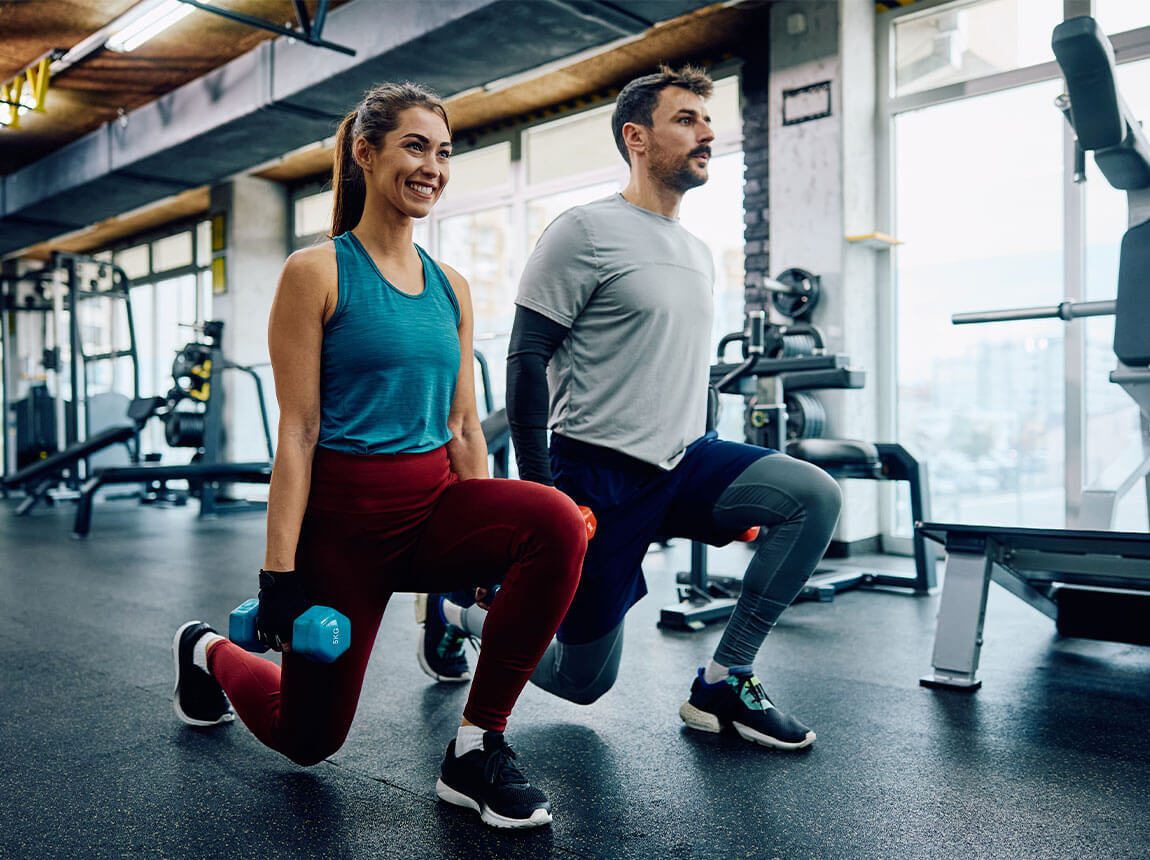 un cuplu la sala de sport