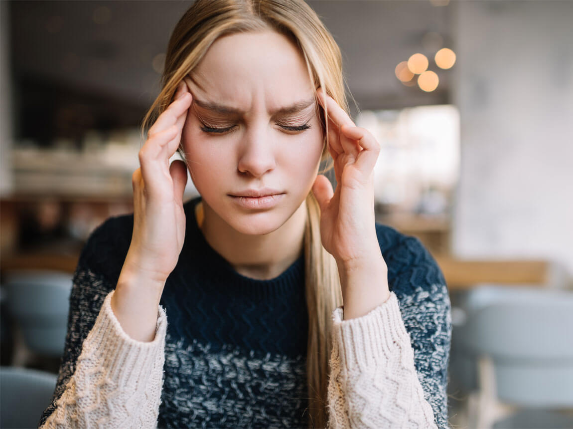 femeie - migrenă