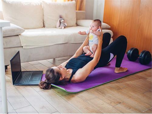 Antrenamentul după naștere – când să reîncepi exercițiile fizice?