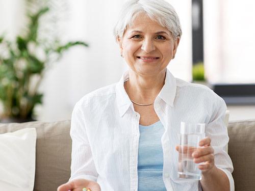 Ce vitamine să luați după vârsta de 60 de ani? 