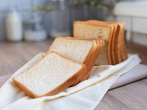 Pâinea pentru toast este sănătoasă? Cu ce se deosebește de pâinea obișnuită?